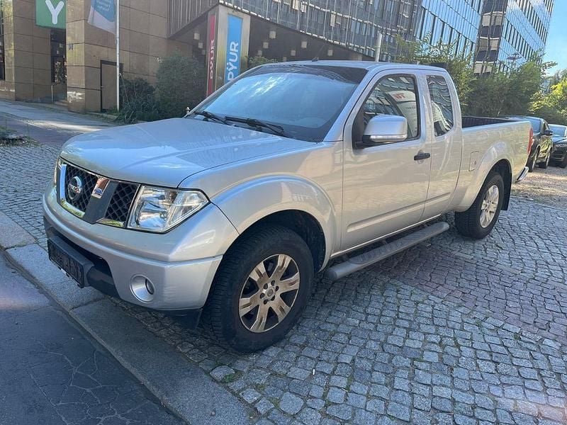Silber Gebraucht 2009 Nissan Navara SE Abholung | 4.999 € (Guter Preis) - Bild 1/4