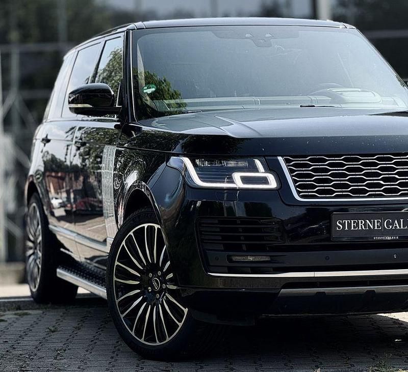 Schwarz Gebraucht 2018 Land Rover Range Rover Vogue SUV | 50.900 € - Bild 1/4