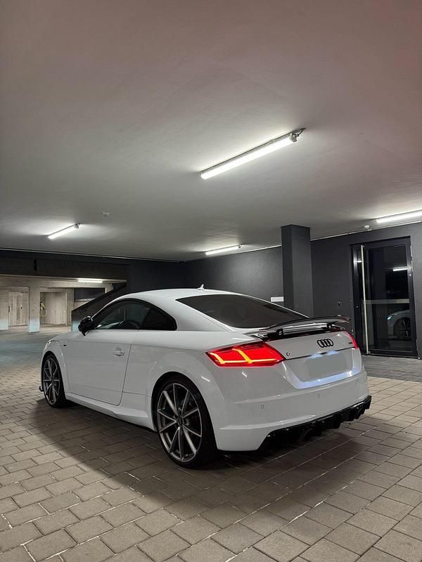 Gebraucht Audi TT Ambiente 230 PS (169 kW) 2018 Weiß Coupé