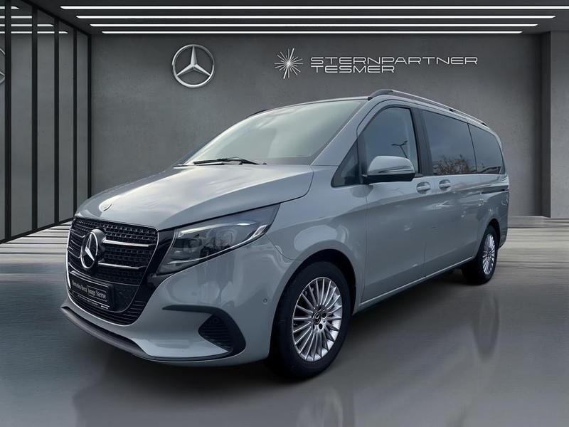 Grau Gebraucht 2025 Mercedes V250 Style Van / Kleinbus | 66.800 € (Guter Preis) - Bild 1/3