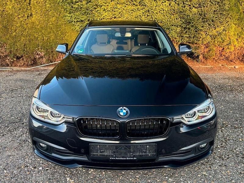 Gebraucht BMW 320 Efficient Dynamics 163 PS (119 kW) 2017 Schwarz Kombi