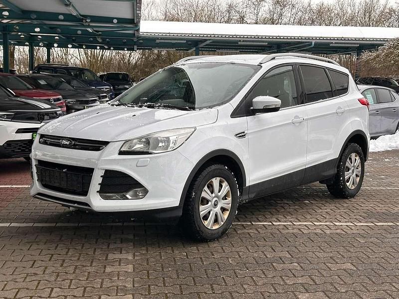 Gebraucht Ford Kuga Trend 150 PS (110 kW) 2013 Frostweiß (metallic) SUV