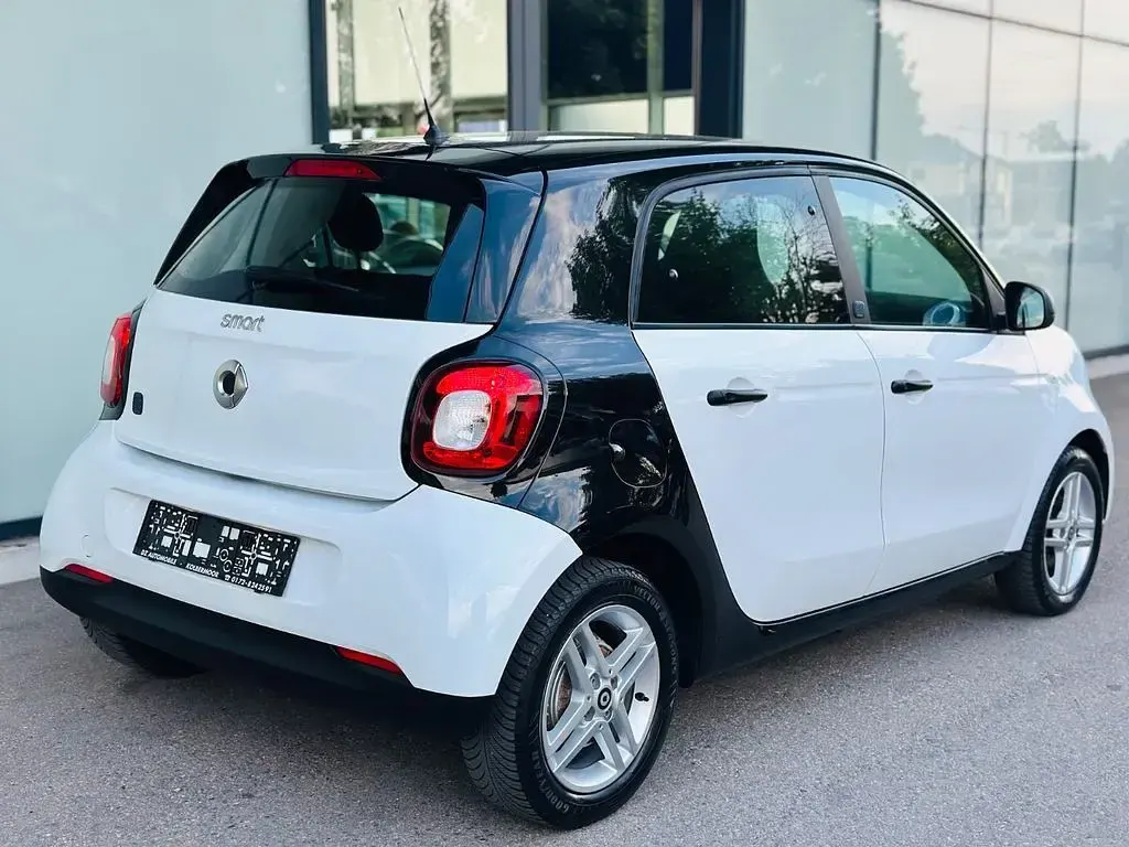 Gebraucht Smart ForFour Electric Drive 60 kW (82 PS) 2020 Weiß Limousine