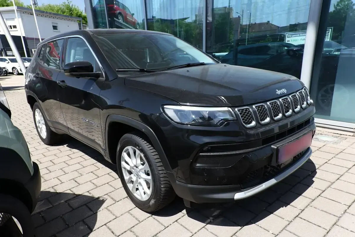 Nouvelle Jeep Compass Altitude 131 ch (96 kW) 2025 Noir SUV