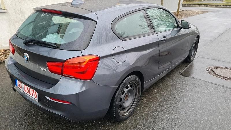 Gebraucht BMW 118 Advantage 136 PS (100 kW) 2016 Grau Kleinwagen