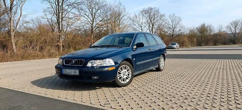 Gebraucht Volvo V40 122 PS (89 kW) 2002 Blau Kombi