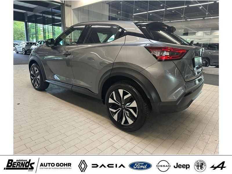Gebraucht Nissan Juke Acenta 114 PS (83 kW) 2024 Grau SUV