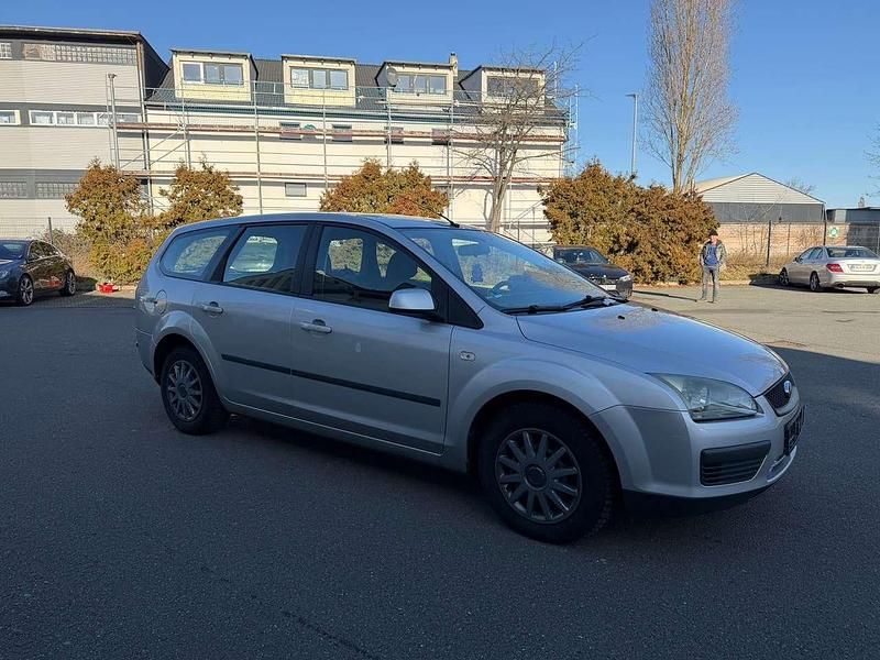 Gebraucht Ford Focus Trend 109 PS (80 kW) 2006 Silber Kombi