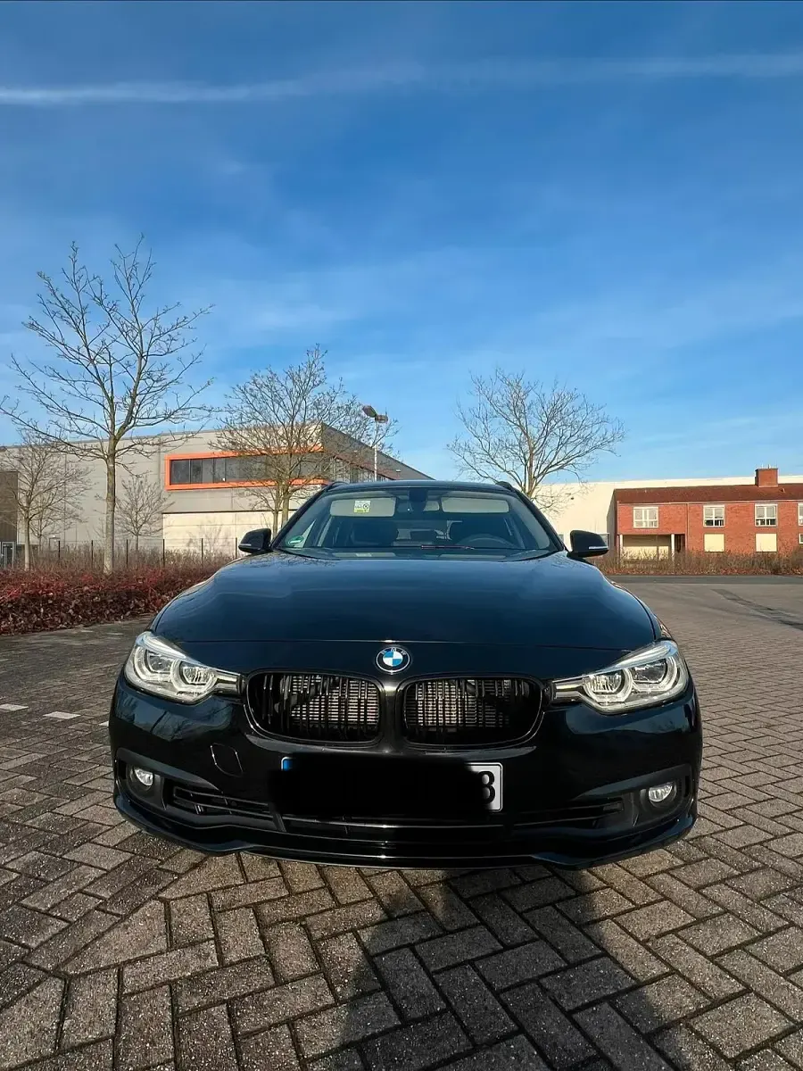 Gebraucht BMW 318 Advantage 136 PS (100 kW) 2019 Schwarz Kombi