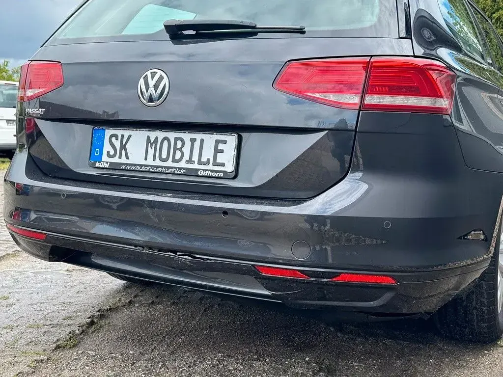 Gebraucht VW Passat Comfortline 150 PS (110 kW) 2018 Grau Kombi