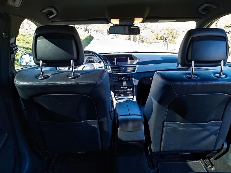 Gebraucht Mercedes E300 Avantgarde 231 PS (169 kW) 2012 Grau Kombi