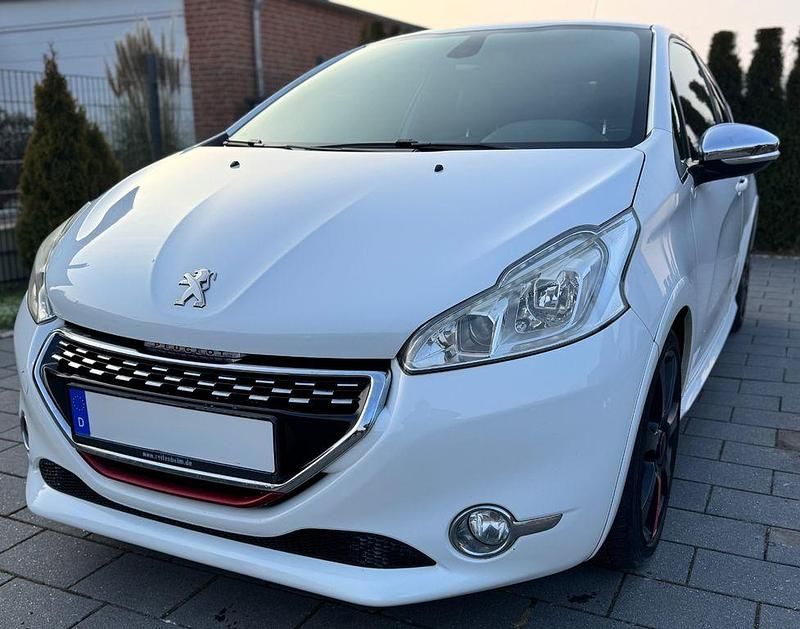 Weiß Gebraucht 2013 Peugeot 208 GTi Kleinwagen | 8.500 € (Teuer) - Bild 1/4