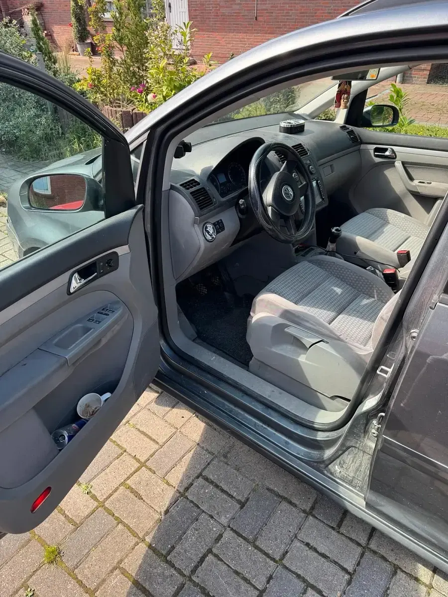 Gebraucht VW Touran 140 PS (102 kW) 2004 Grau Van / Kleinbus