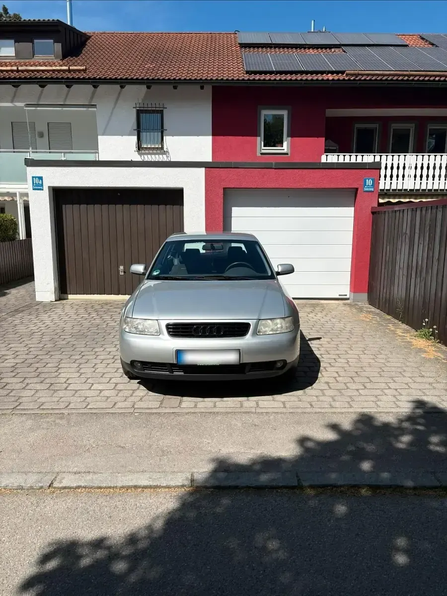 Second-hand Audi A3 102 CP (75 kW) 2002 Argintiu Hatchback