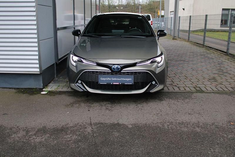 Gebraucht Toyota Corolla Lounge 184 PS (135 kW) 2019 Manganbronze metallic, dach schwarz Limousine