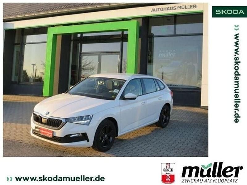 Weiß (candyweiß) Gebraucht 2019 Skoda Scala Active Kleinwagen | 13.690 € (Fairer Preis) - Bild 1/4