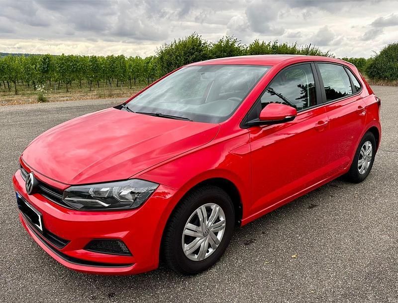 Rot Gebraucht 2019 VW Polo Comfortline Kleinwagen | 9.750 € (Guter Preis) - Bild 1/4