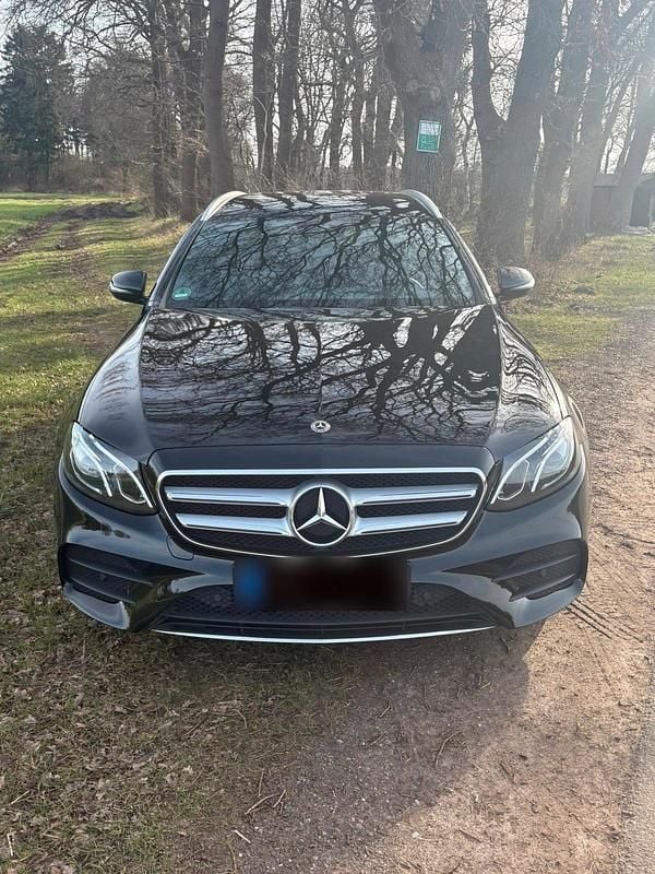 Gebraucht Mercedes E220 194 PS (142 kW) 2018 Schwarz Kombi