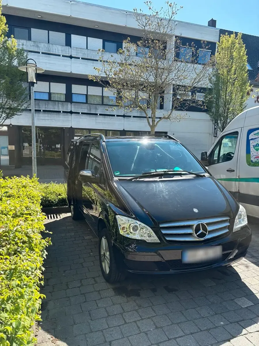 Gebraucht Mercedes Viano 163 PS (119 kW) 2012 Schwarz Van / Kleinbus