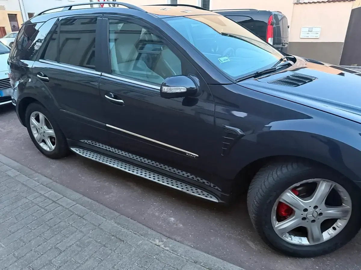 Gebraucht Mercedes ML320 224 PS (164 kW) 2007 SUV