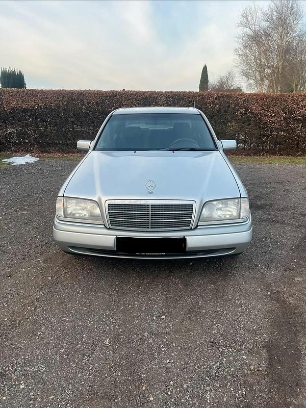 Gebraucht Mercedes C220 150 PS (110 kW) 1993 Limousine