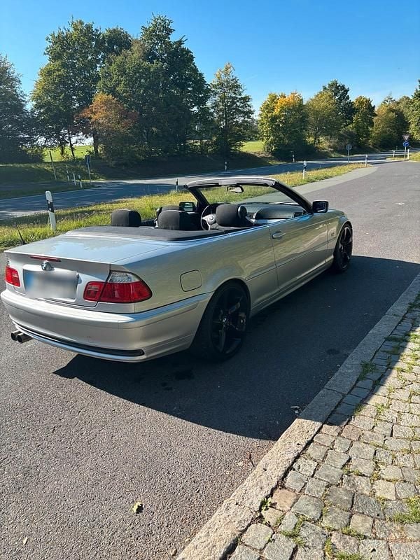 Gebraucht BMW 320 Cabriolet 170 PS (125 kW) 2002 Silber Cabrio