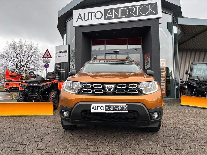 Gebraucht Dacia Duster Comfort 101 PS (74 kW) 2020 Orange SUV