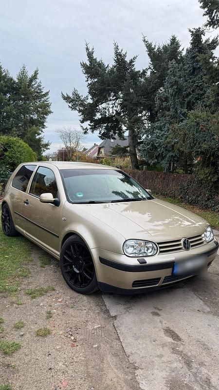 Gold Gebraucht 2000 VW Golf IV Sound Kleinwagen | 3.500 € (Etwas zu teuer) - Bild 1/4