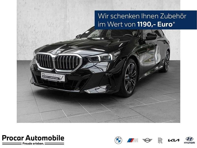 Schwarz Gebraucht 2024 BMW 520 M Sport Kombi | 47.490 € (Superpreis) - Bild 1/3