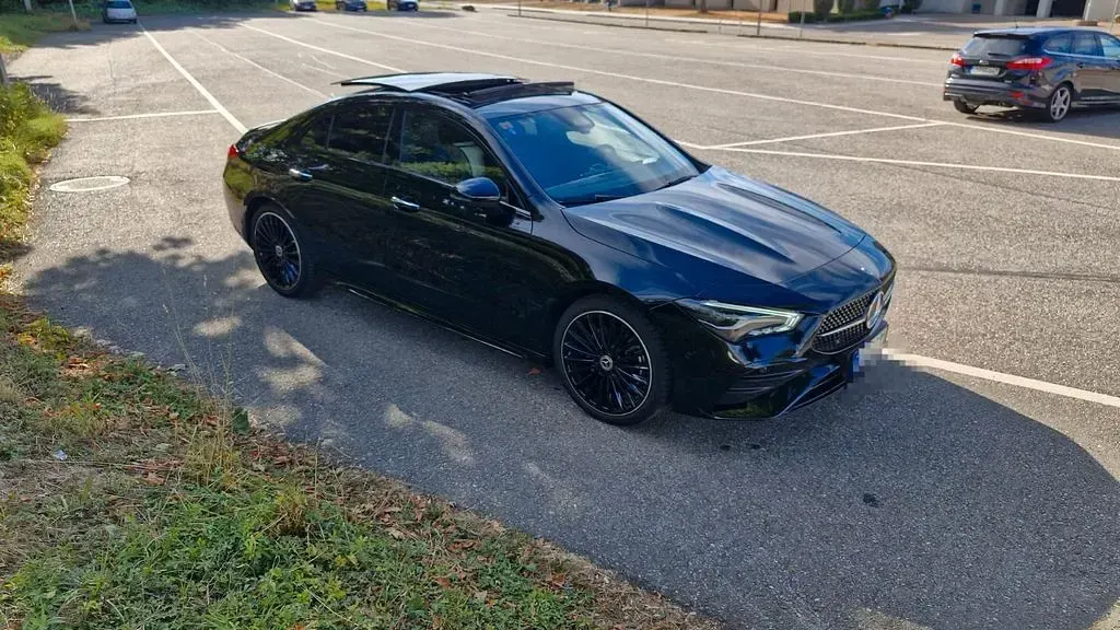 Gebraucht Mercedes CLA220 190 PS (139 kW) 2024 Schwarz Coupé