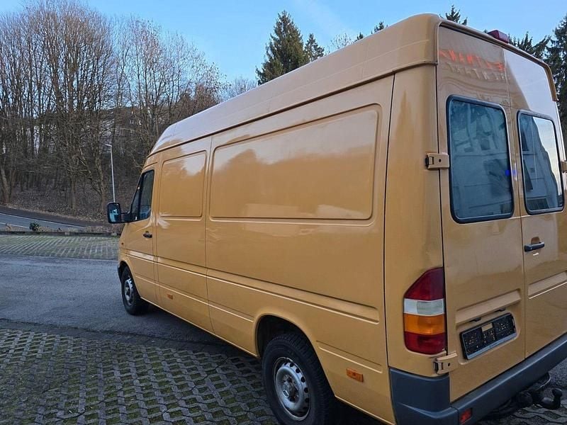 Gebraucht Mercedes Sprinter 156 PS (114 kW) 2000 Gelb Van