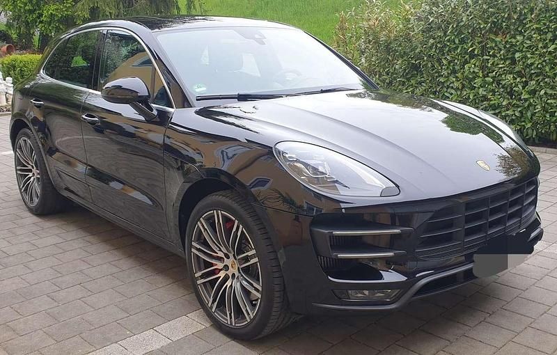 Gebraucht Porsche Macan Turbo Performance Package 441 PS (324 kW) 2017 Schwarz SUV