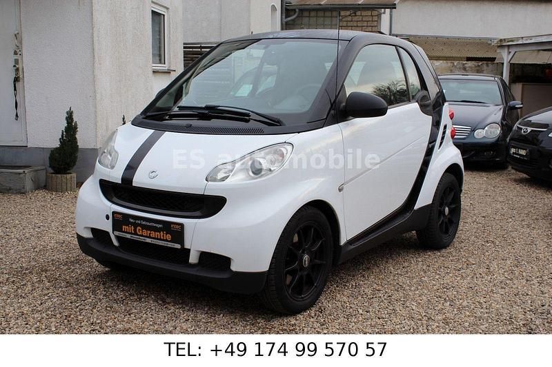 Tridionsicherheitszelle schwa Gebraucht 2011 Smart ForTwo Coupé Coupé | 3.999 € (Fairer Preis) - Bild 1/4