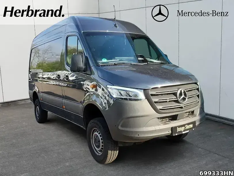 Używany Mercedes Sprinter 190 KM (139 kW) 2025 Szary Van