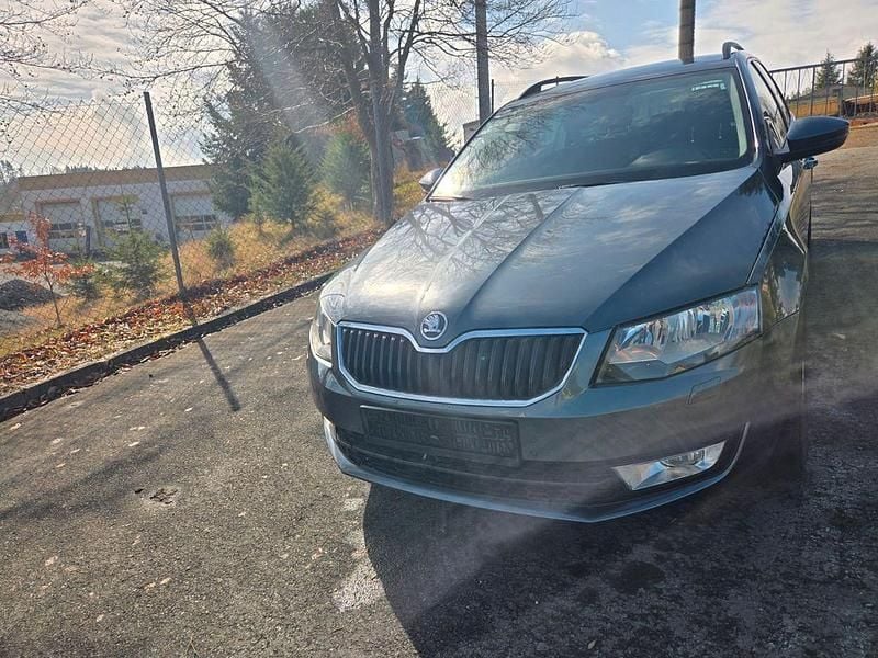 Gebraucht Skoda Octavia 110 PS (80 kW) 2016 Blau Kleinwagen
