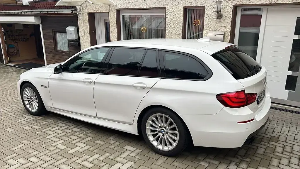 Używany BMW 520 Performance 184 KM (135 kW) 2011 Biały Kombi