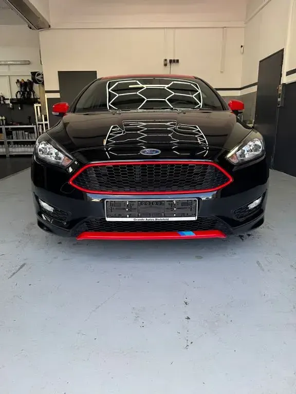 Usata Ford Focus Sport 182 CV (133 kW) 2016 Nero Berlina