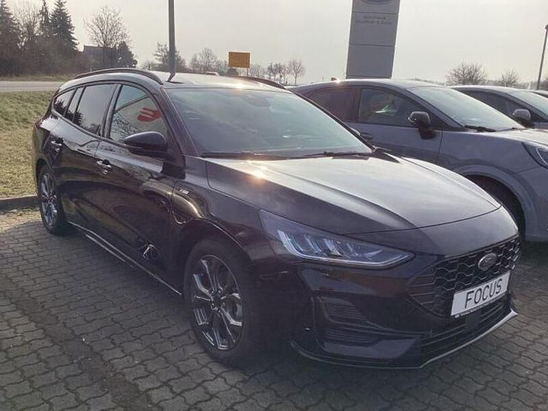 Gebraucht Ford Focus ST-Line X 155 PS (114 kW) 2024 Agate black (metallic) Kombi