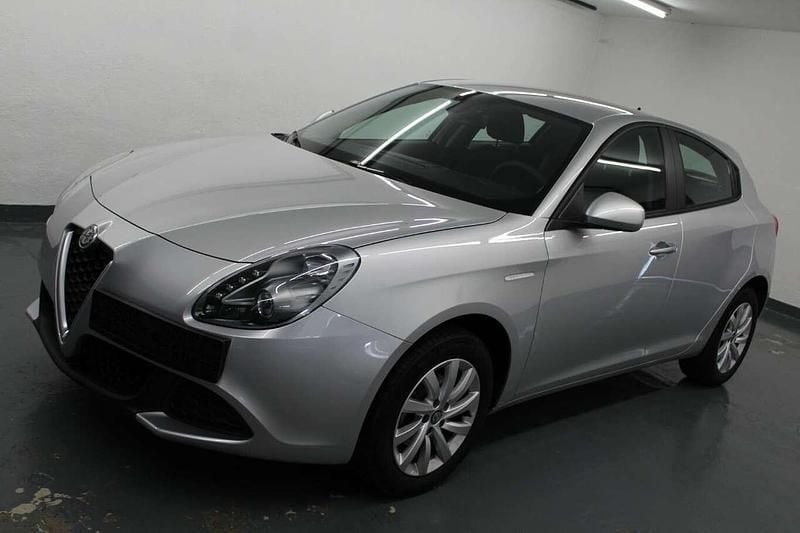Alfa silber Gebraucht 2021 Alfa Romeo Giulietta Kleinwagen | 18.499 € (Fairer Preis) - Bild 1/4