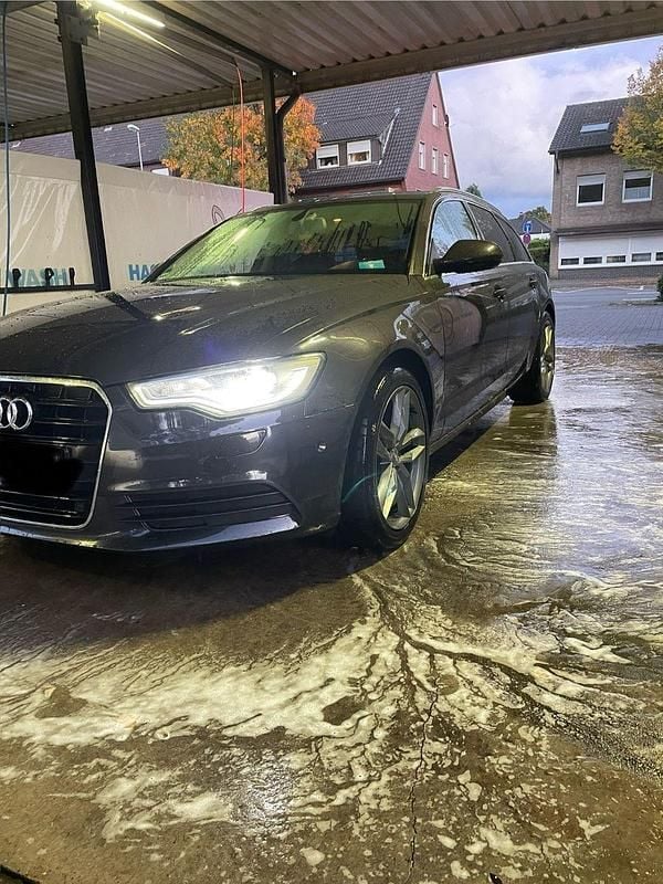 Gebraucht Audi A6 Comfort 190 PS (139 kW) 2014 Grau Kombi