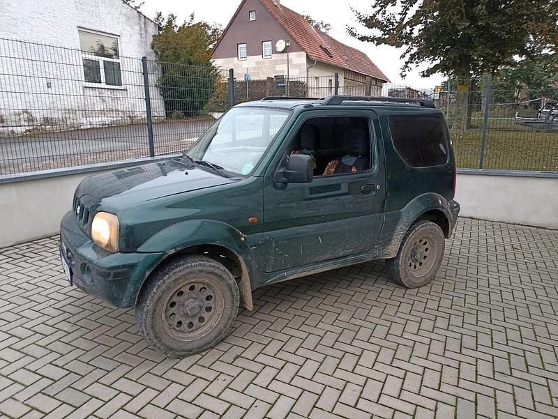 Grün Gebraucht 2004 Suzuki Jimny SUV | 3.000 € (Superpreis) - Bild 1/4