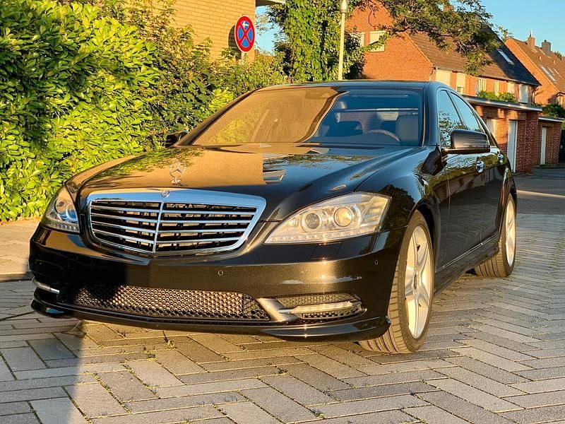 Schwarz Gebraucht 2011 Mercedes S500 AMG Limousine | 23.490 € (Teuer) - Bild 1/4