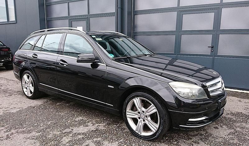 Schwarz Gebraucht 2010 Mercedes C200 Edition Kombi | 2.999 € (Teuer) - Bild 1/4