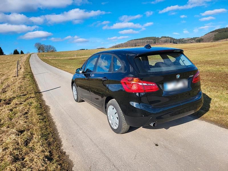 Gebraucht BMW 218 Advantage 136 PS (100 kW) 2017 Schwarz Kombi