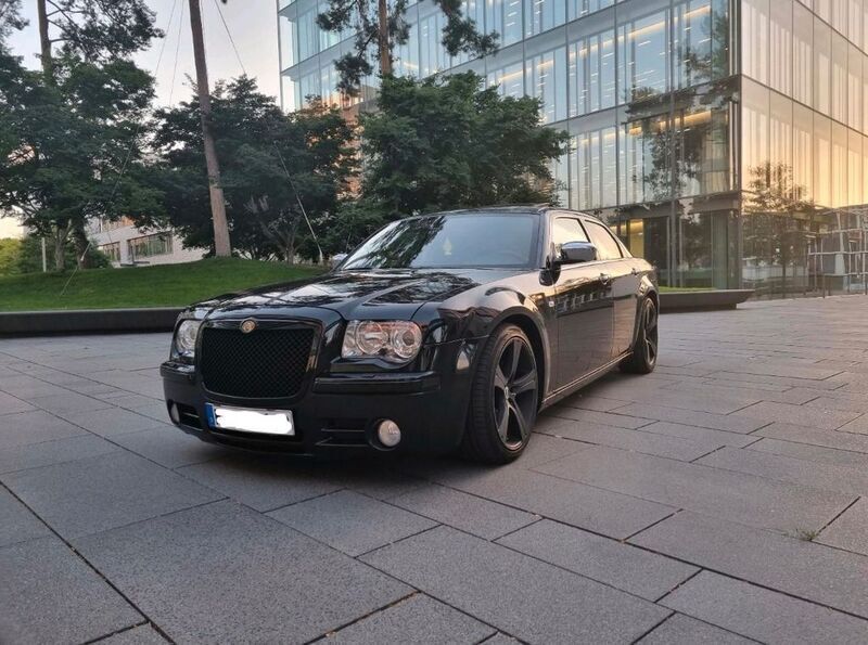 Schwarz Gebraucht 2009 Chrysler 300C Limousine | 7.500 € - Bild 1/4