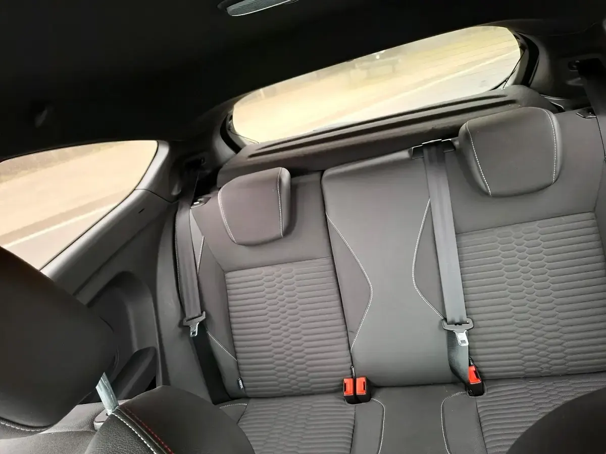 Używany Ford Fiesta ST200 200 KM (147 kW) 2016 Szary Hatchback