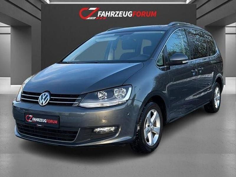 Grau Gebraucht 2018 VW Sharan Sound Van / Kleinbus | 24.700 € (Fairer Preis) - Bild 1/4