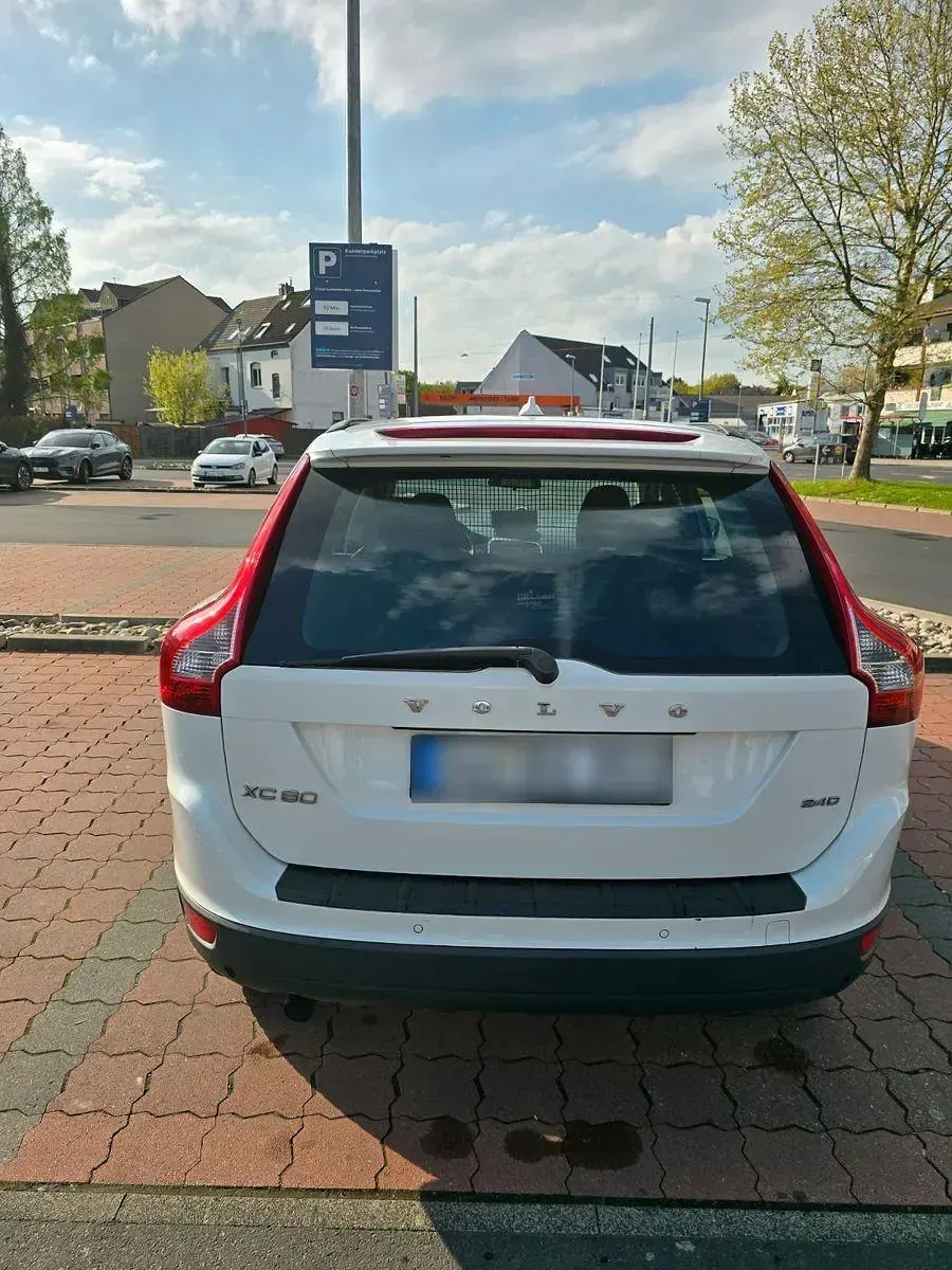Gebraucht Volvo XC60 175 PS (128 kW) 2010 Weiß SUV