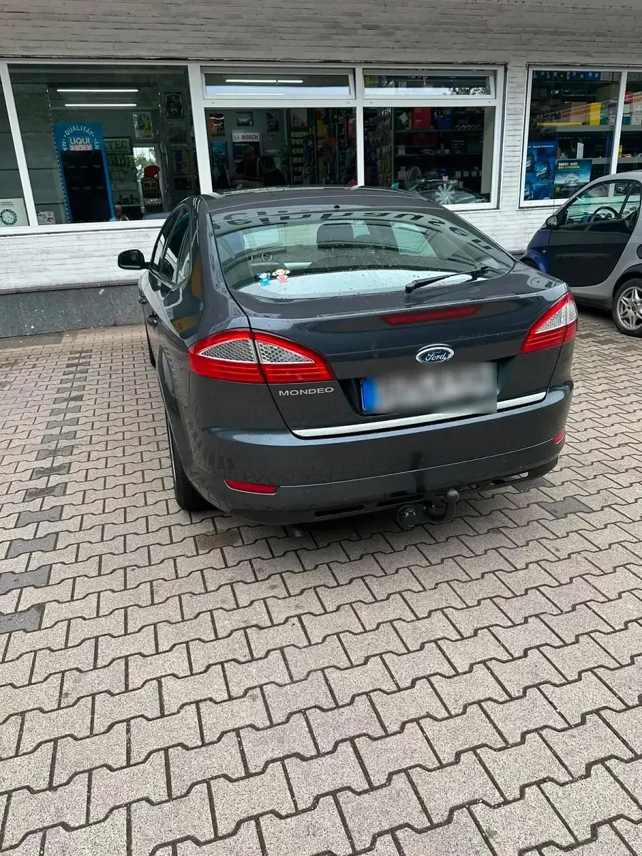 Gebraucht Ford Mondeo 122 PS (89 kW) 2008 Schwarz Limousine