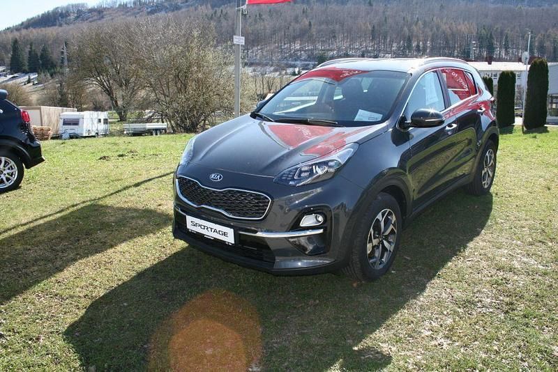 Grau Gebraucht 2020 Kia Sportage DREAM-TEAM Edition SUV | 18.990 € (Fairer Preis) - Bild 1/4